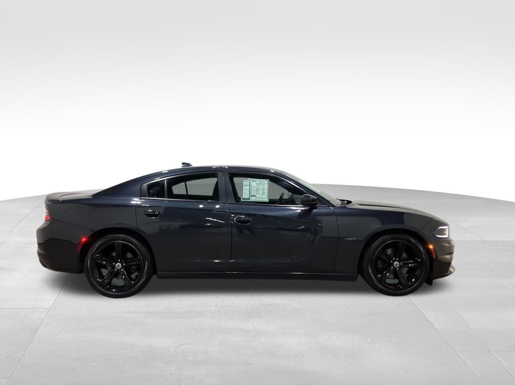 Used 2017 Dodge Charger R/T image 2