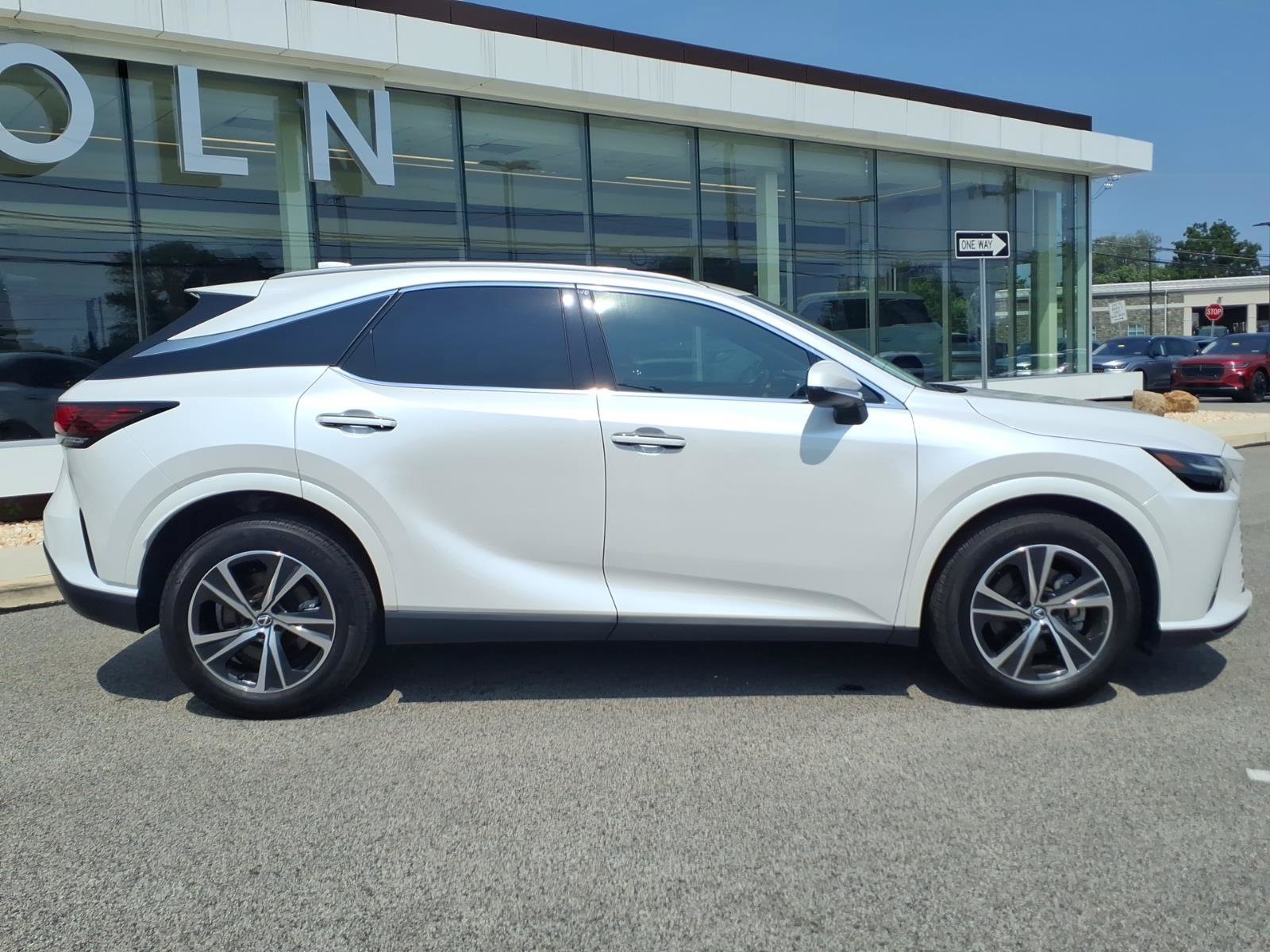 Used 2024 Lexus RX 350 Premium w/ Cold Area Package AWD/4WD image 3