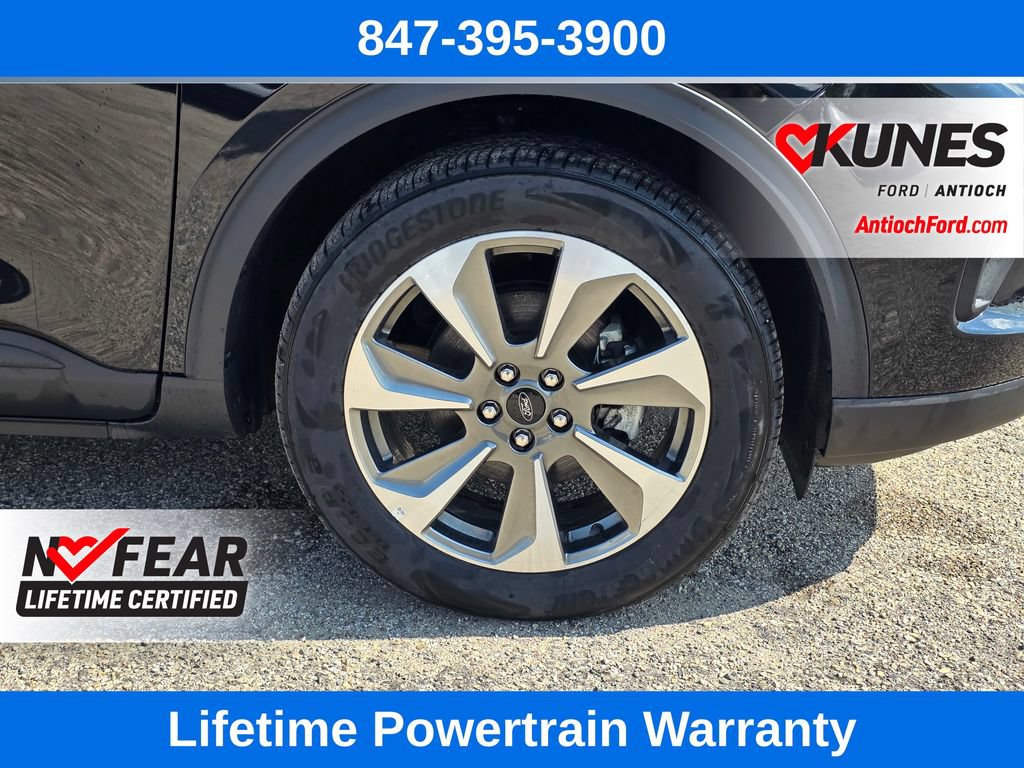 Certified 2025 Ford Escape Platinum AWD/4WD image 9