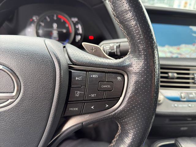 Used 2018 Lexus LS 500 F Sport image 19
