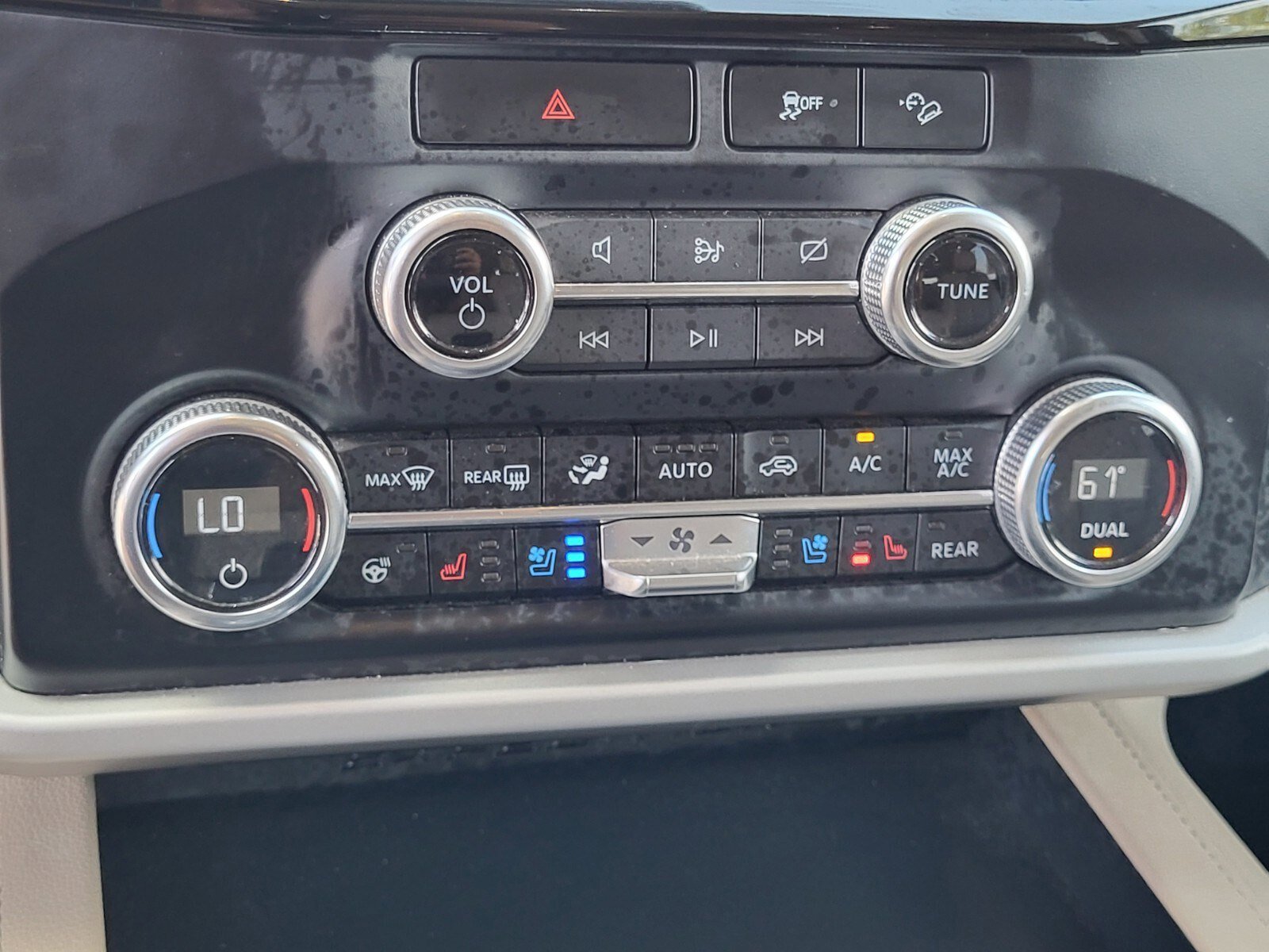 Certified 2023 Ford Expedition Max XLT image 22