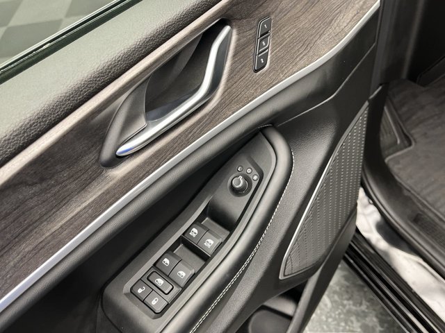 Used 2026 Jeep Grand Cherokee Limited AWD/4WD image 10