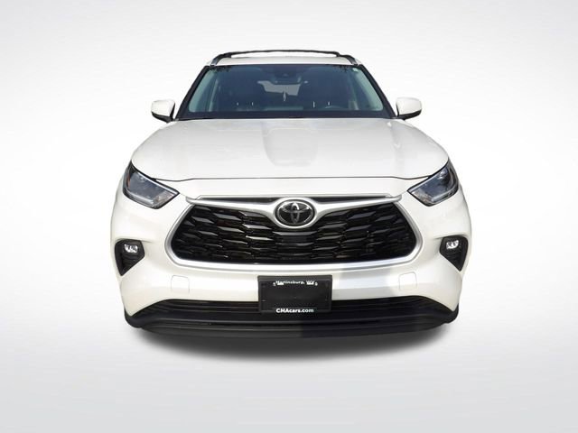 Used 2021 Toyota Highlander XLE AWD/4WD image 12