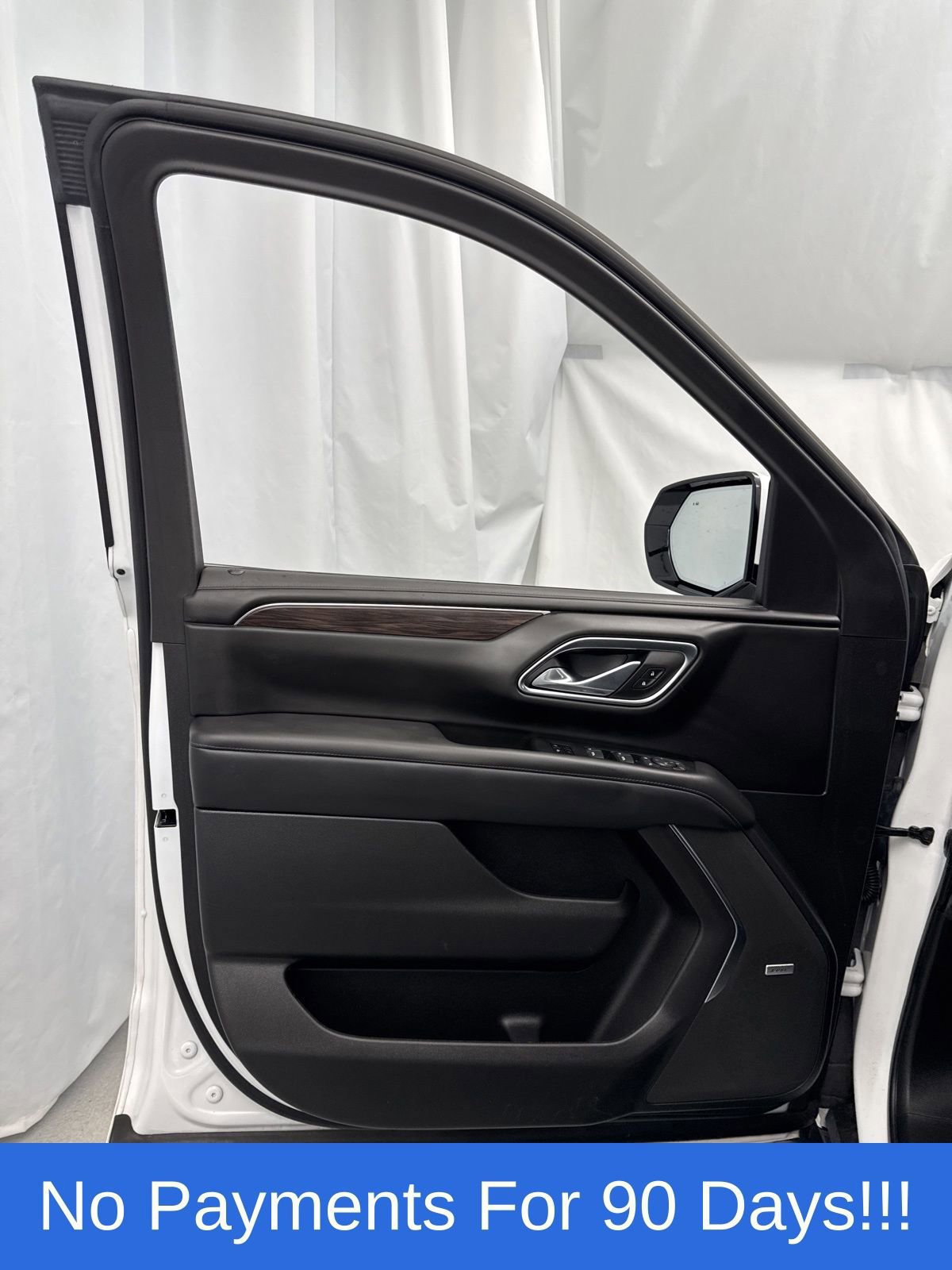 Used 2023 Chevrolet Suburban Z71 w/ Luxury Package image 14