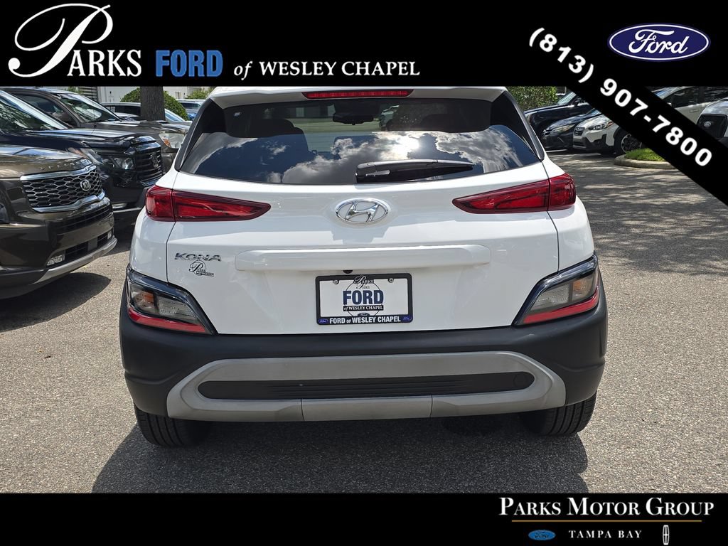 Used 2022 Hyundai Kona SEL w/ Cargo Package FWD image 5