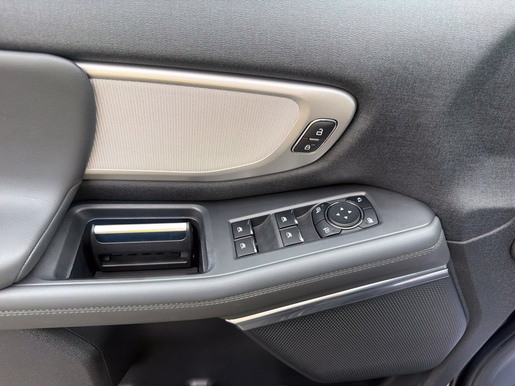 Certified 2026 Ford Expedition Active AWD/4WD image 25