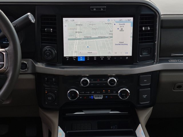 Certified 2025 Ford F250 Platinum w/ Platinum Plus Package AWD/4WD image 13