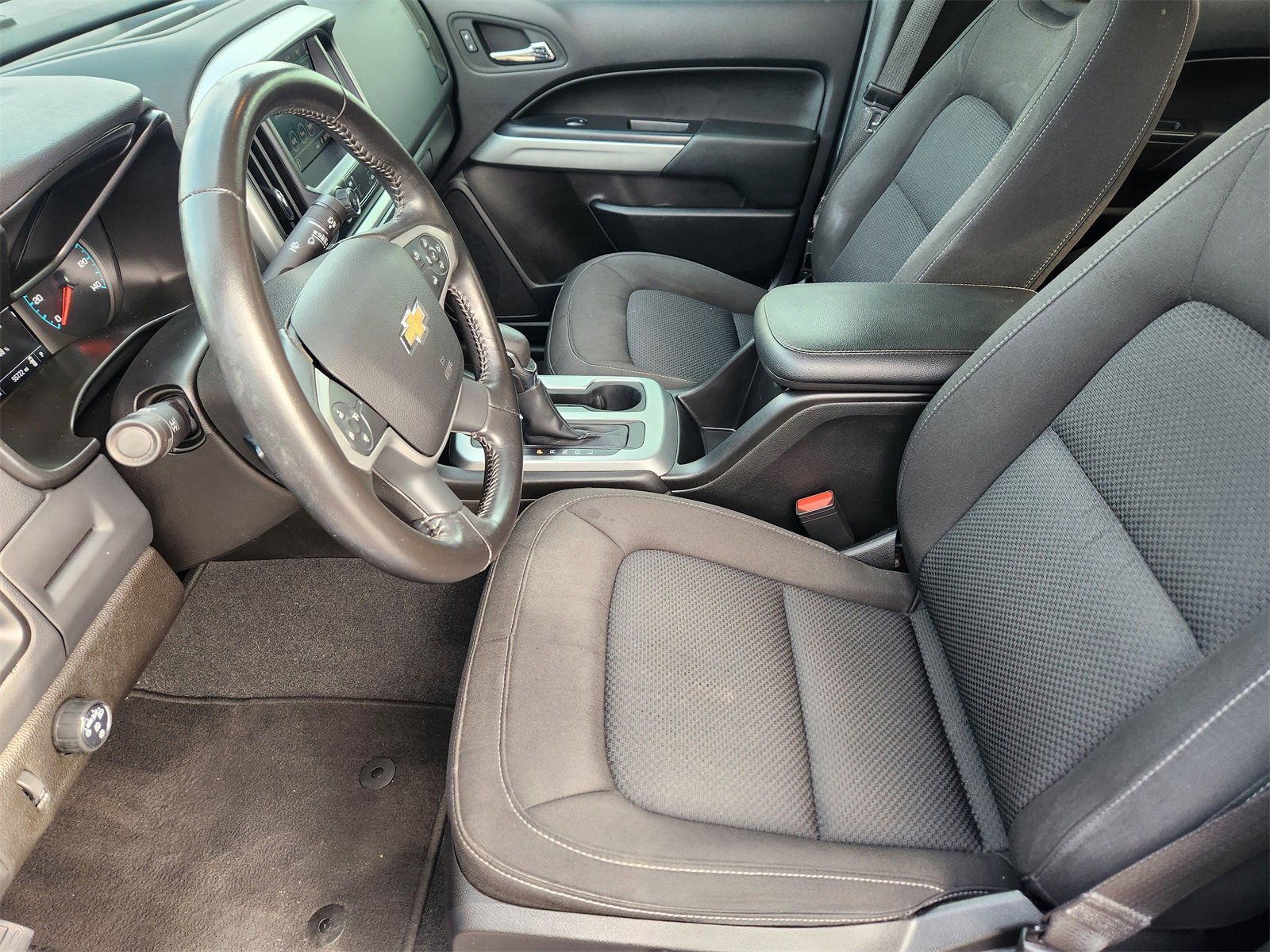 Used 2022 Chevrolet Colorado LT w/ LT Convenience Package image 12