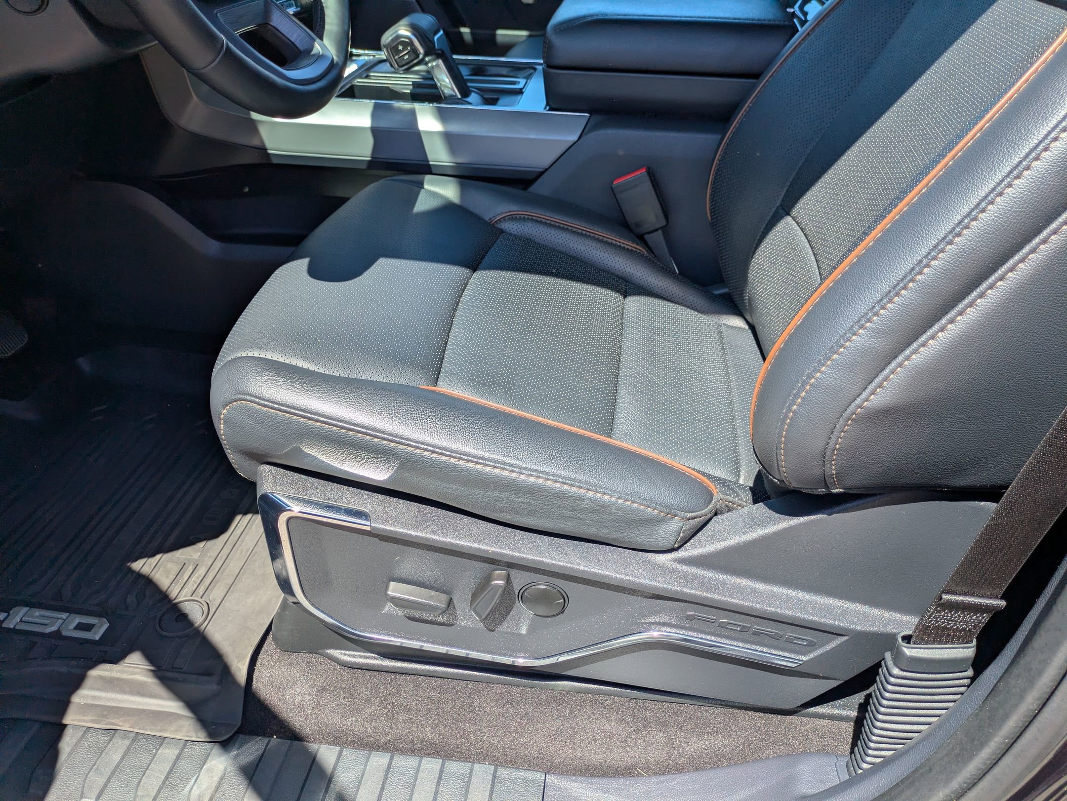 Certified 2024 Ford F150 Lariat w/ FX4 Off-Road Package AWD/4WD image 14