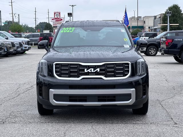 Used 2023 Kia Telluride S FWD image 2