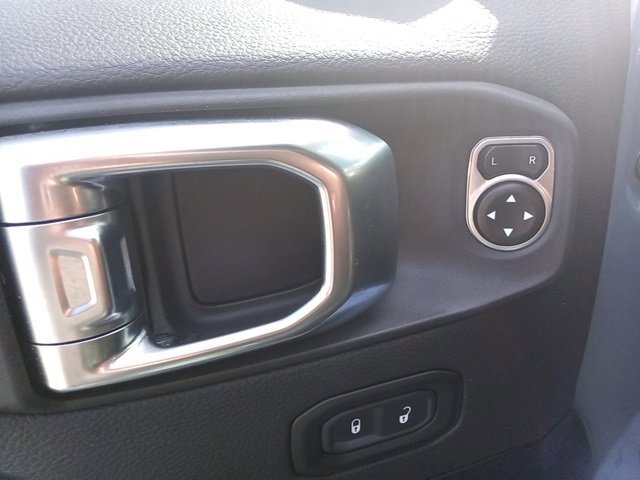 Used 2024 Jeep Wrangler Unlimited Rubicon image 12