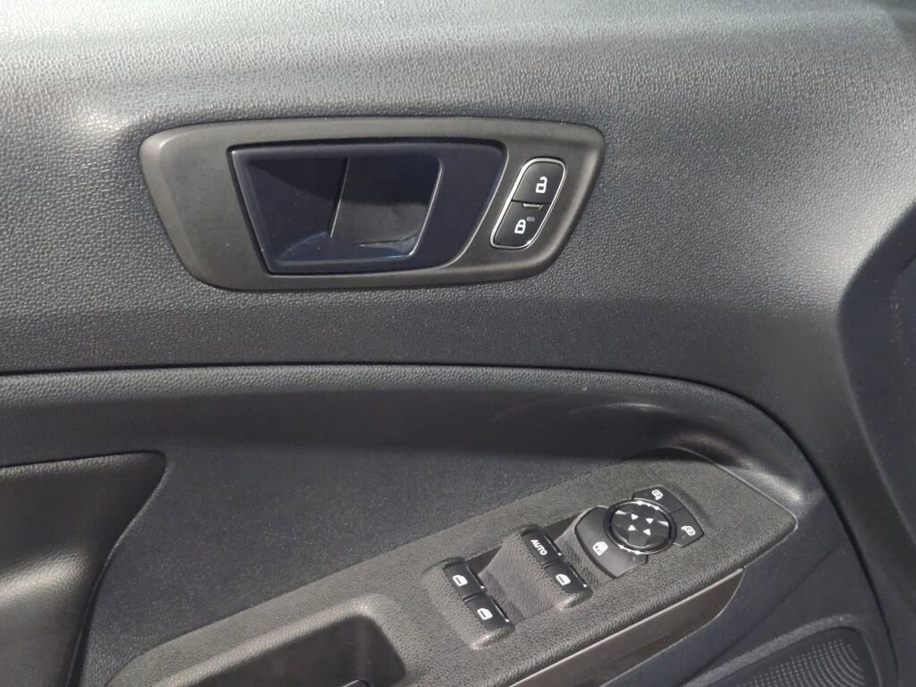 Certified 2020 Ford EcoSport SES image 25