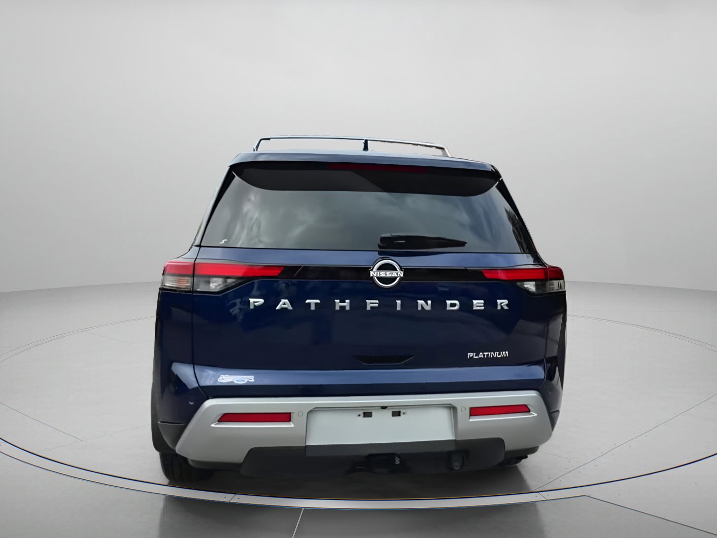 Used 2024 Nissan Pathfinder Platinum image 16