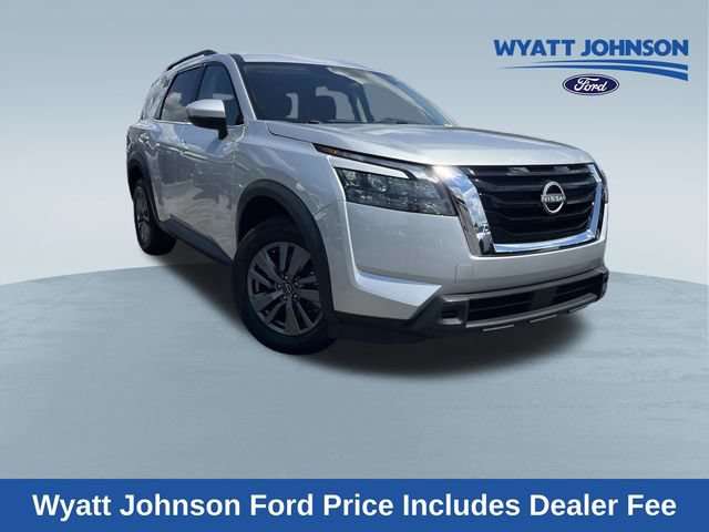 Used 2024 Nissan Pathfinder SV