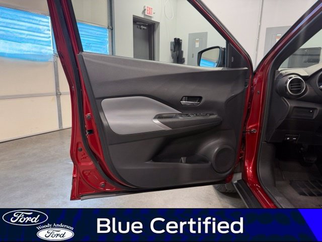 Used 2023 Nissan Kicks SR w/ SR Premium Package FWD image 20
