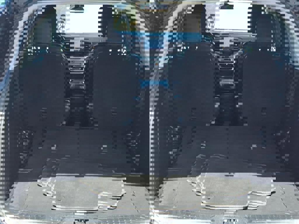 Certified 2022 Ford Explorer XLT w/ Equipment Group 202A image 17