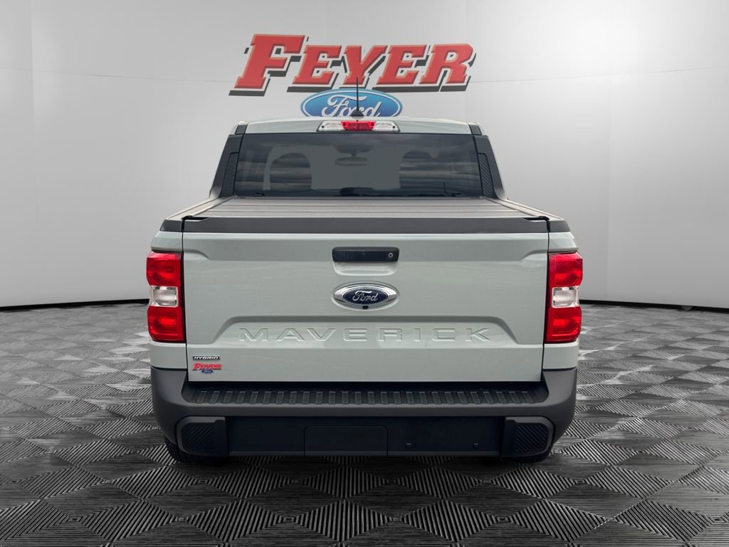Certified 2024 Ford Maverick XLT image 3