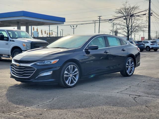 Used 2024 Chevrolet Malibu LT image 2