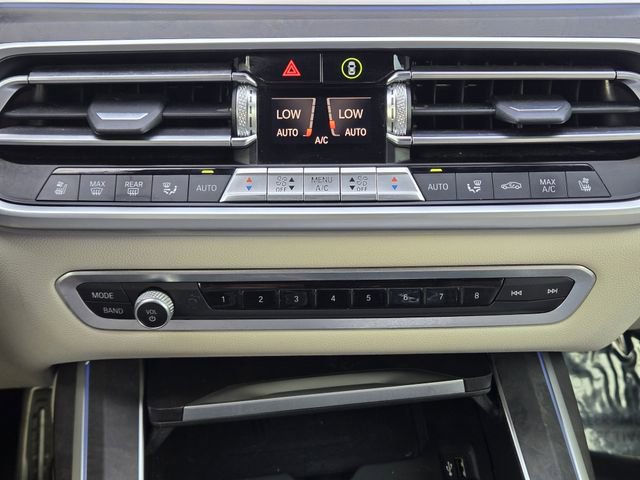 Used 2022 BMW X7 M50i AWD/4WD image 18