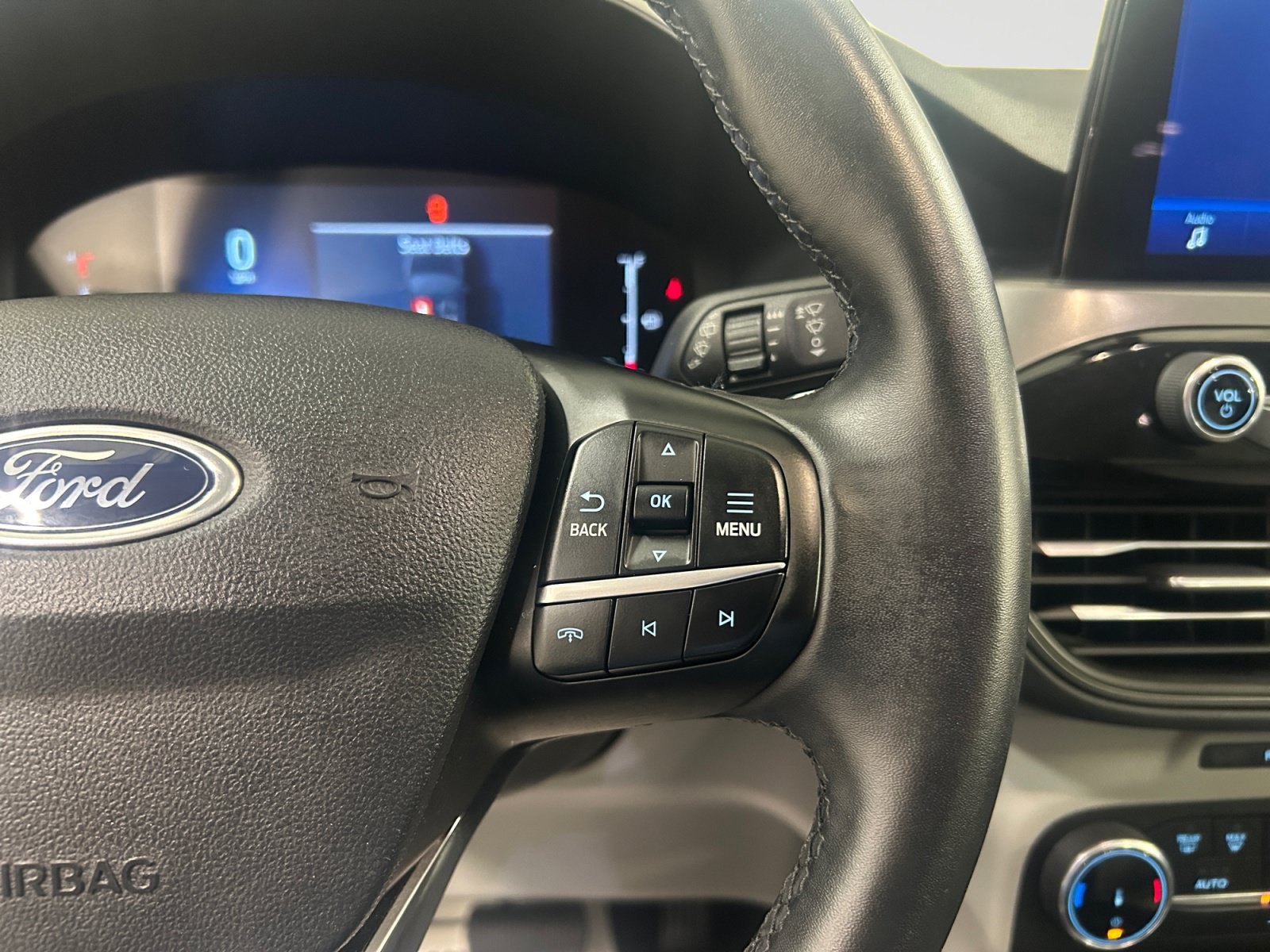 Certified 2024 Ford Escape Active FWD image 16