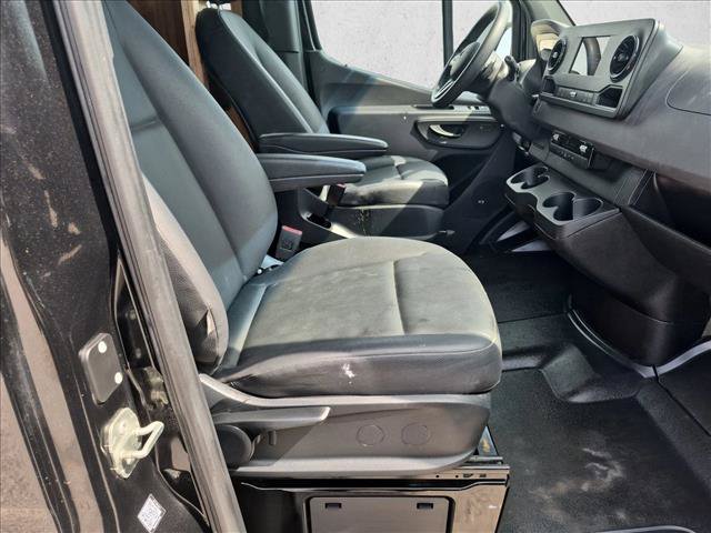 Used 2024 Mercedes-Benz Sprinter 2500 w/ Acoustic Package image 17