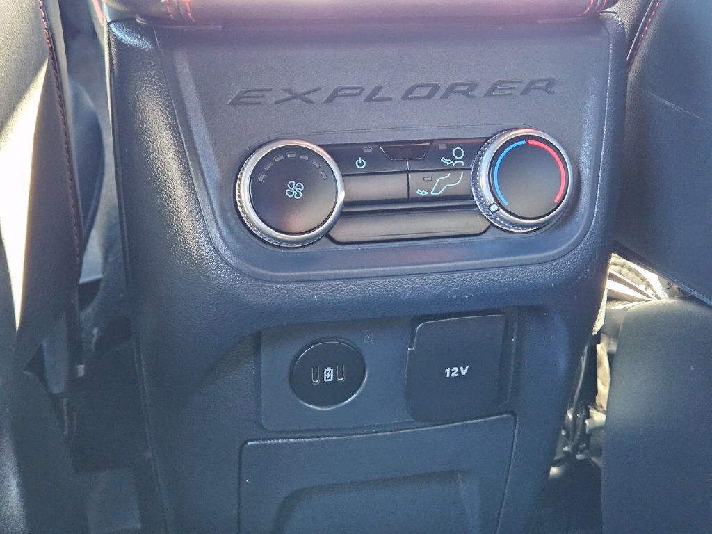 Certified 2025 Ford Explorer ST-Line AWD/4WD image 17
