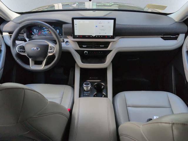 Certified 2025 Ford Explorer Active w/ Active Comfort Package AWD/4WD image 16