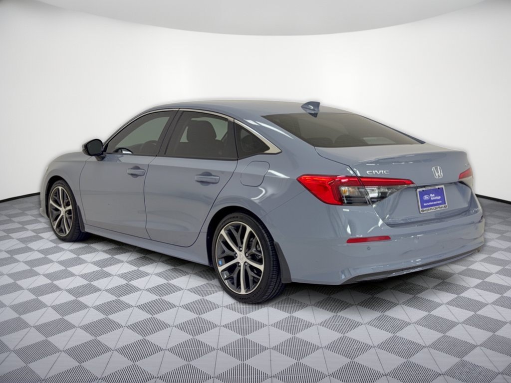 Used 2024 Honda Civic Touring image 3