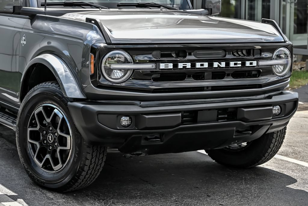 Certified 2024 Ford Bronco Outer Banks AWD/4WD image 2