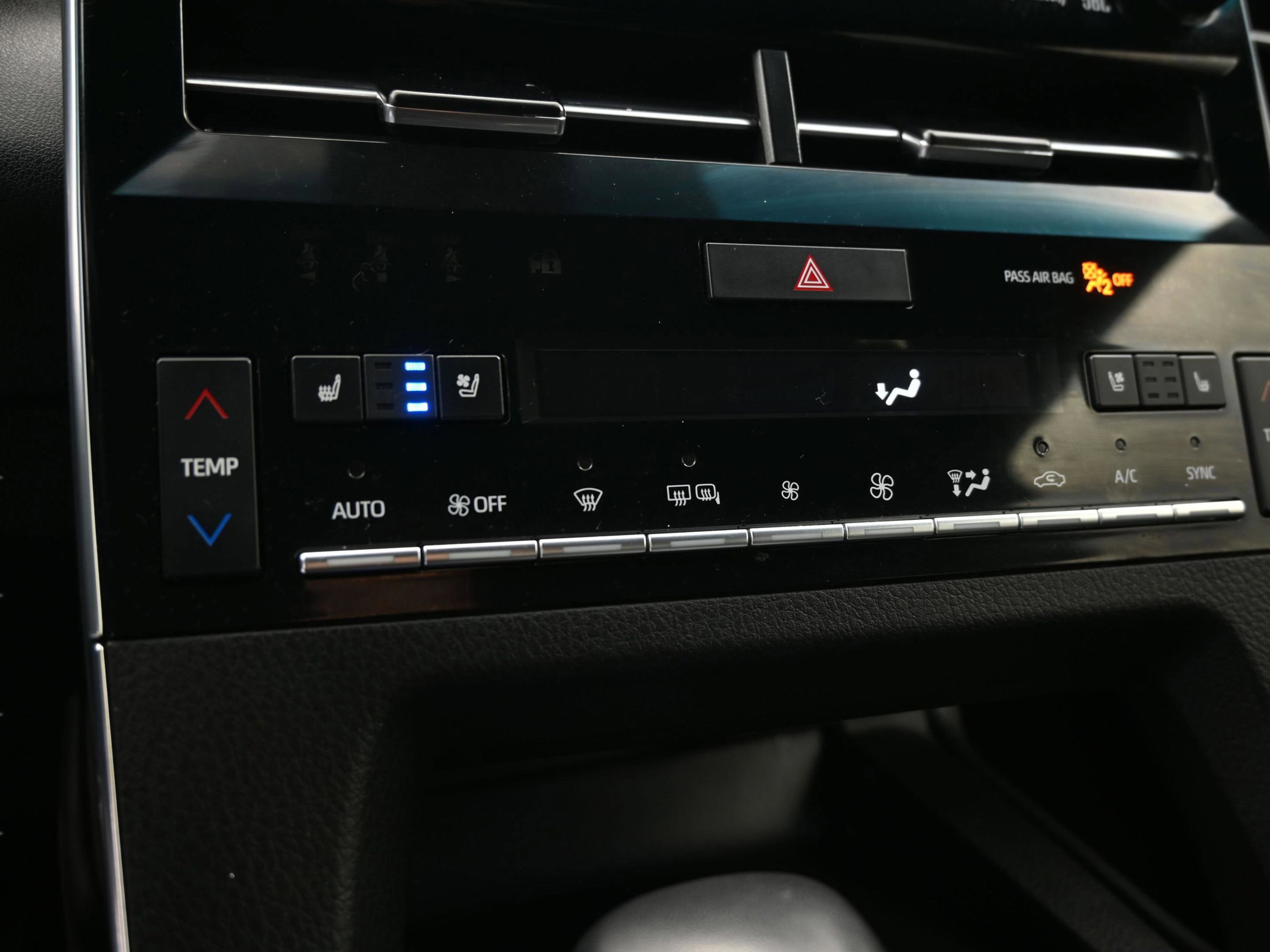 Used 2022 Toyota Avalon Touring image 46