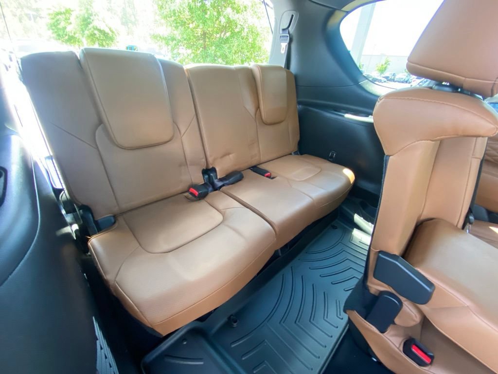 Used 2024 INFINITI QX80 Sensory AWD/4WD image 32