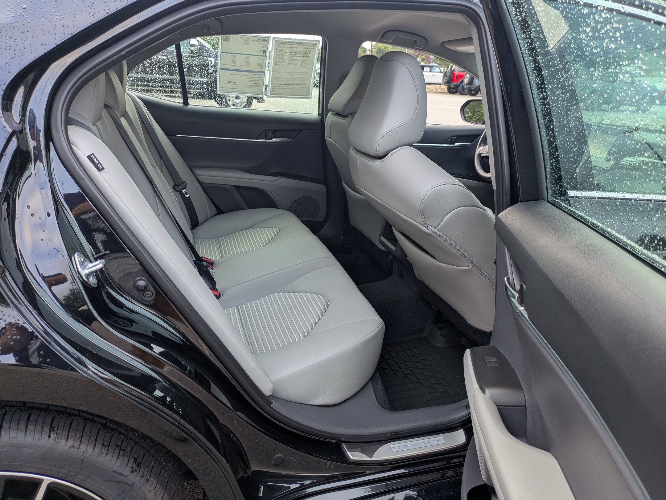 Used 2024 Toyota Camry SE FWD image 31