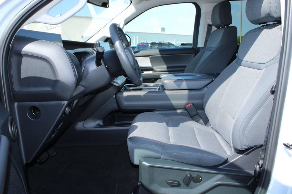 Certified 2025 Ford Expedition Active AWD/4WD image 42