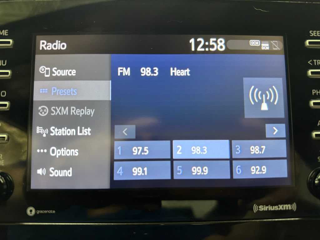 Used 2022 Toyota Camry SE FWD image 25