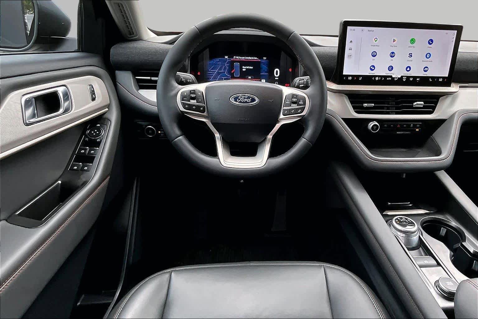 Certified 2025 Ford Explorer Active w/ Active Comfort Package RWD image 6