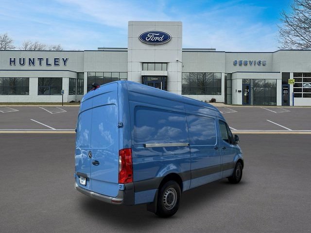 Used 2024 Mercedes-Benz Sprinter 2500 image 5