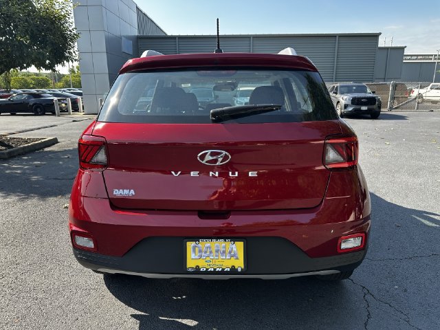 Used 2023 Hyundai Venue SEL FWD image 6
