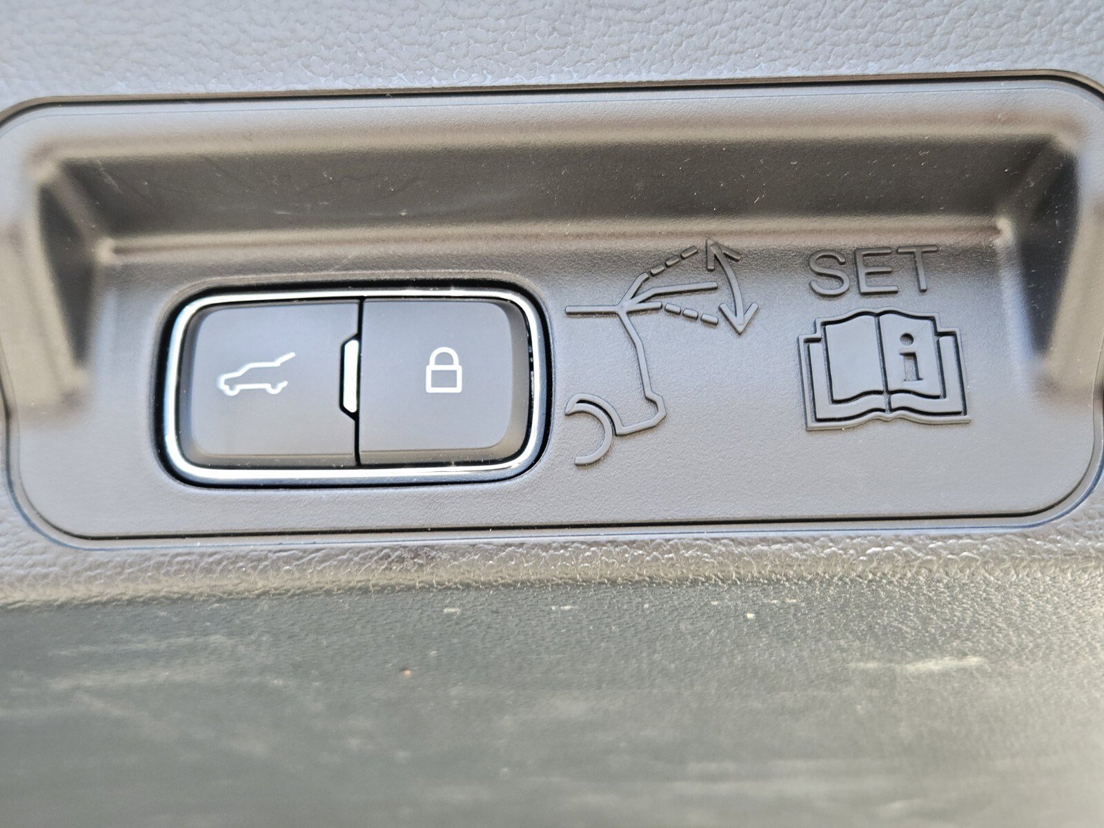 Certified 2023 Ford Explorer XLT w/ Equipment Group 202A image 32