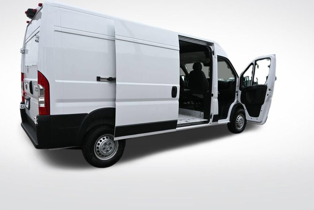 Used 2026 RAM ProMaster 2500 w/ Convenience Group FWD image 11