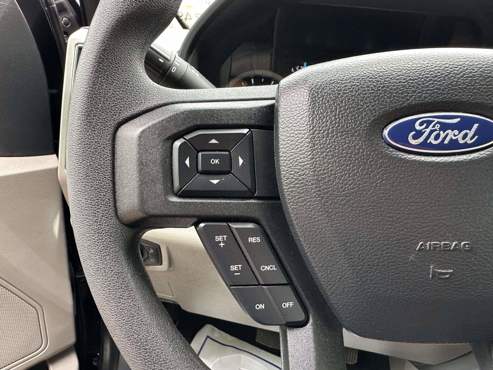 Certified 2022 Ford F250 XLT w/ Black Appearance Package AWD/4WD image 31