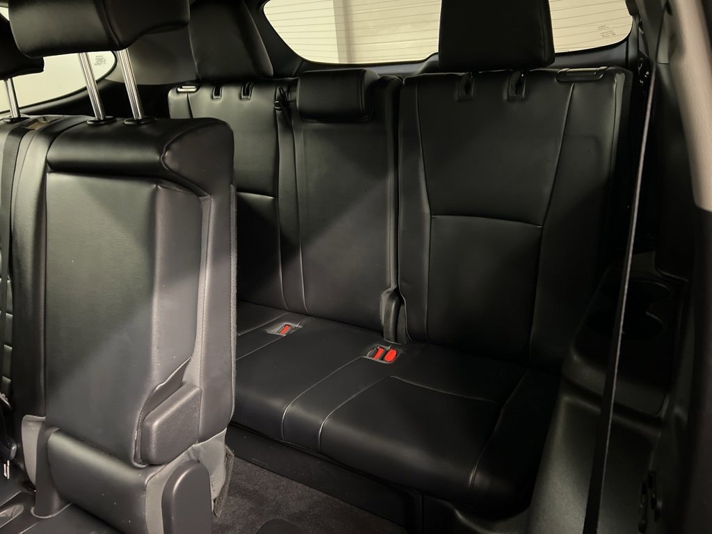 Used 2021 Toyota Highlander XLE image 29