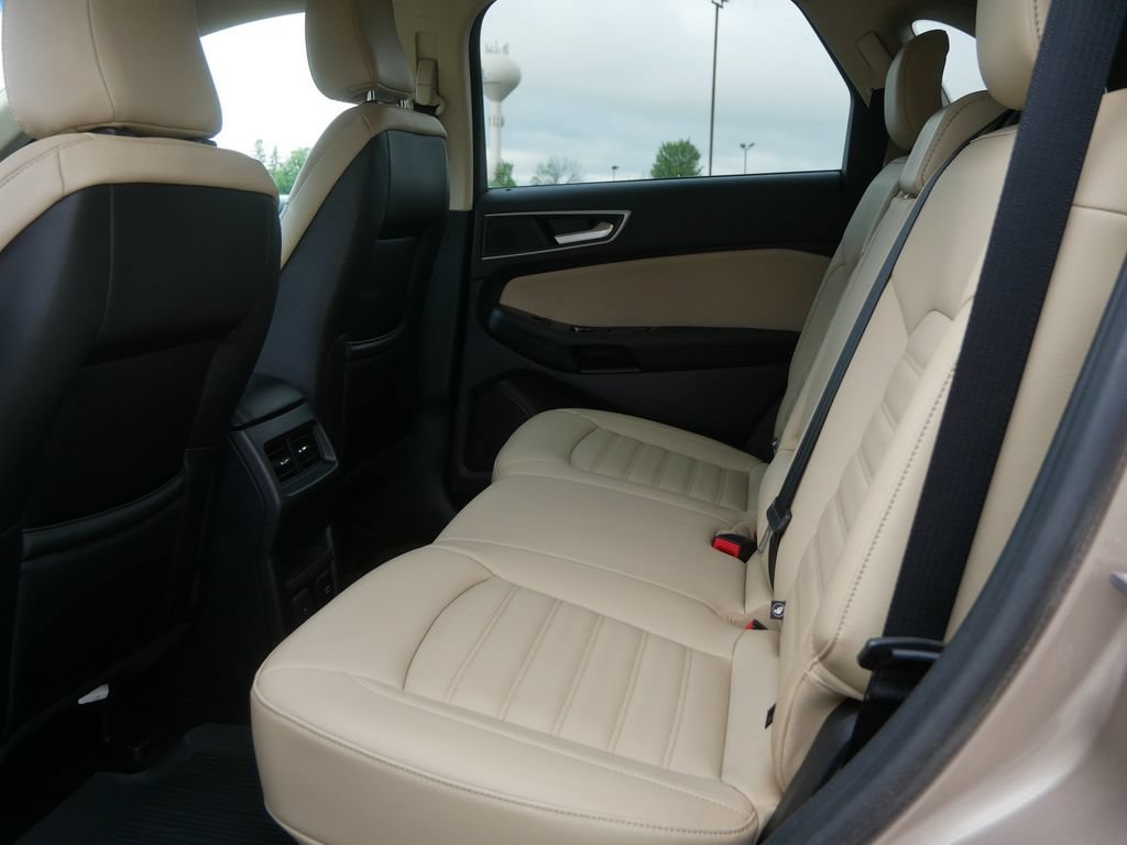 Certified 2020 Ford Edge SEL w/ Convenience Package AWD/4WD image 16