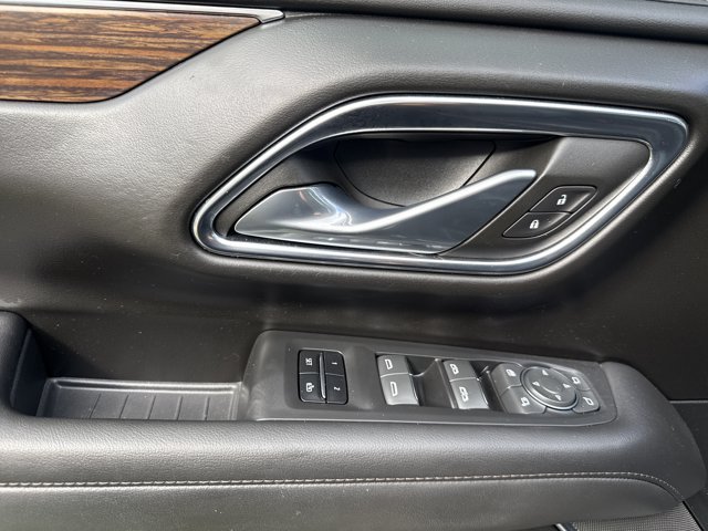 Used 2023 Chevrolet Suburban High Country w/ LPO, Illumination Package AWD/4WD image 17