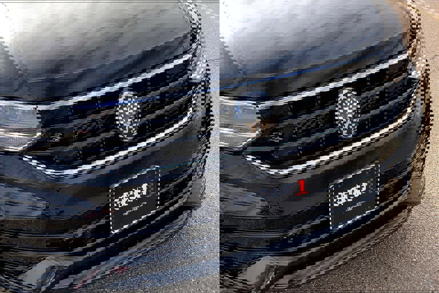 Used 2024 Volkswagen Tiguan SE R-Line image 29