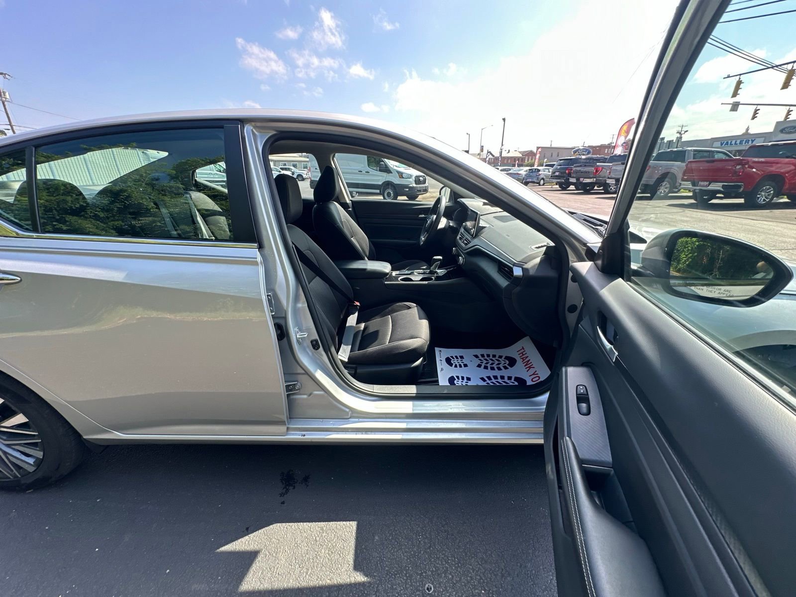 Used 2024 Nissan Altima 2.5 SV image 31