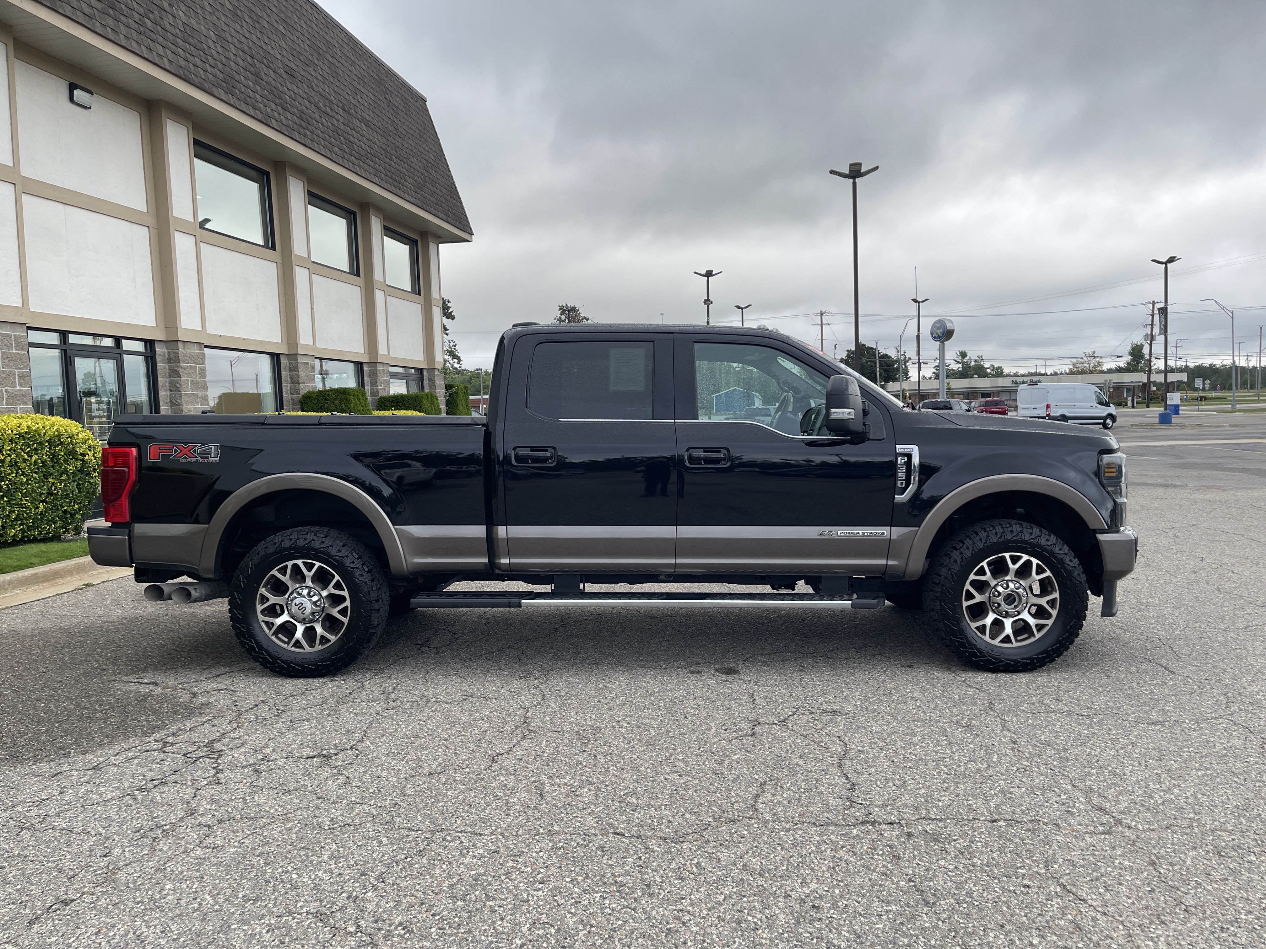 Certified 2020 Ford F350 King Ranch w/ FX4 Off-Road Package AWD/4WD image 2