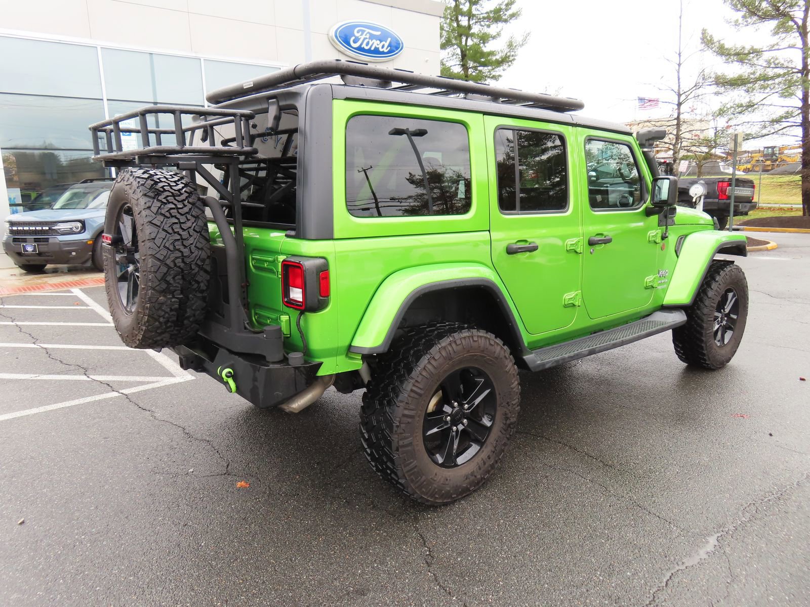 Used 2019 Jeep Wrangler Unlimited Sahara image 6