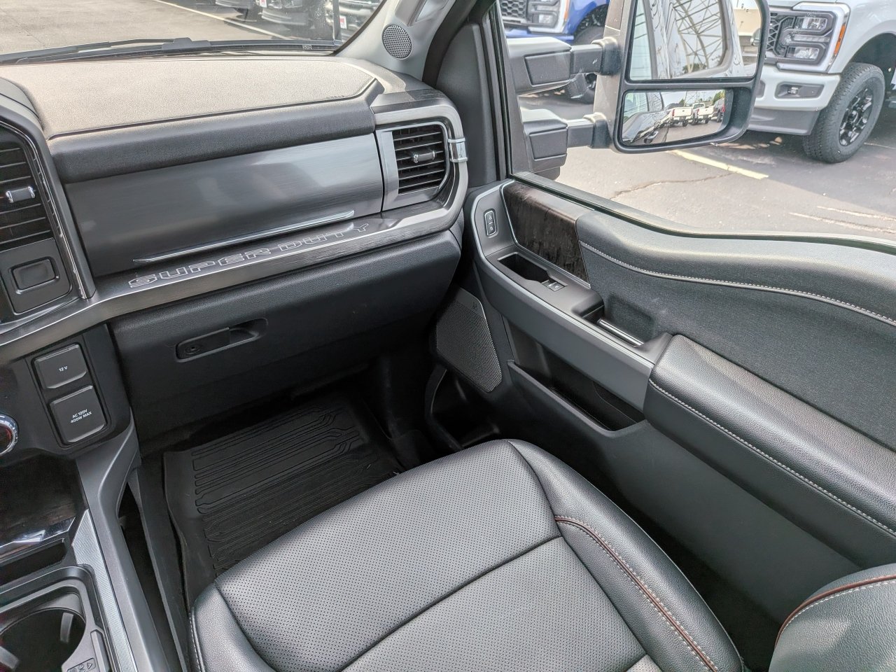 Certified 2024 Ford F250 Lariat w/ Sport Appearance Package AWD/4WD image 17