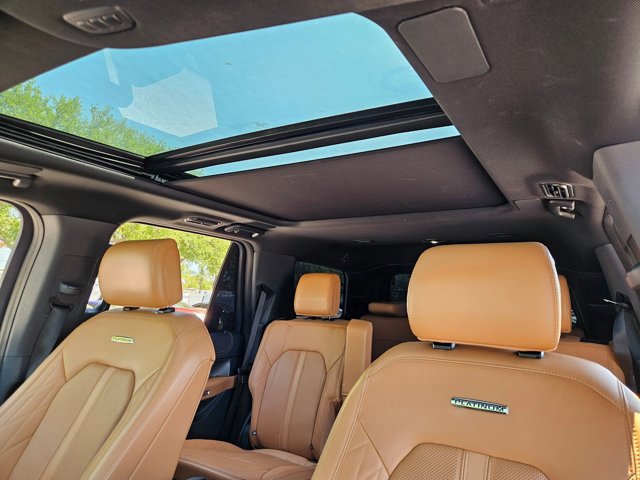 Certified 2023 Ford Expedition Platinum image 19