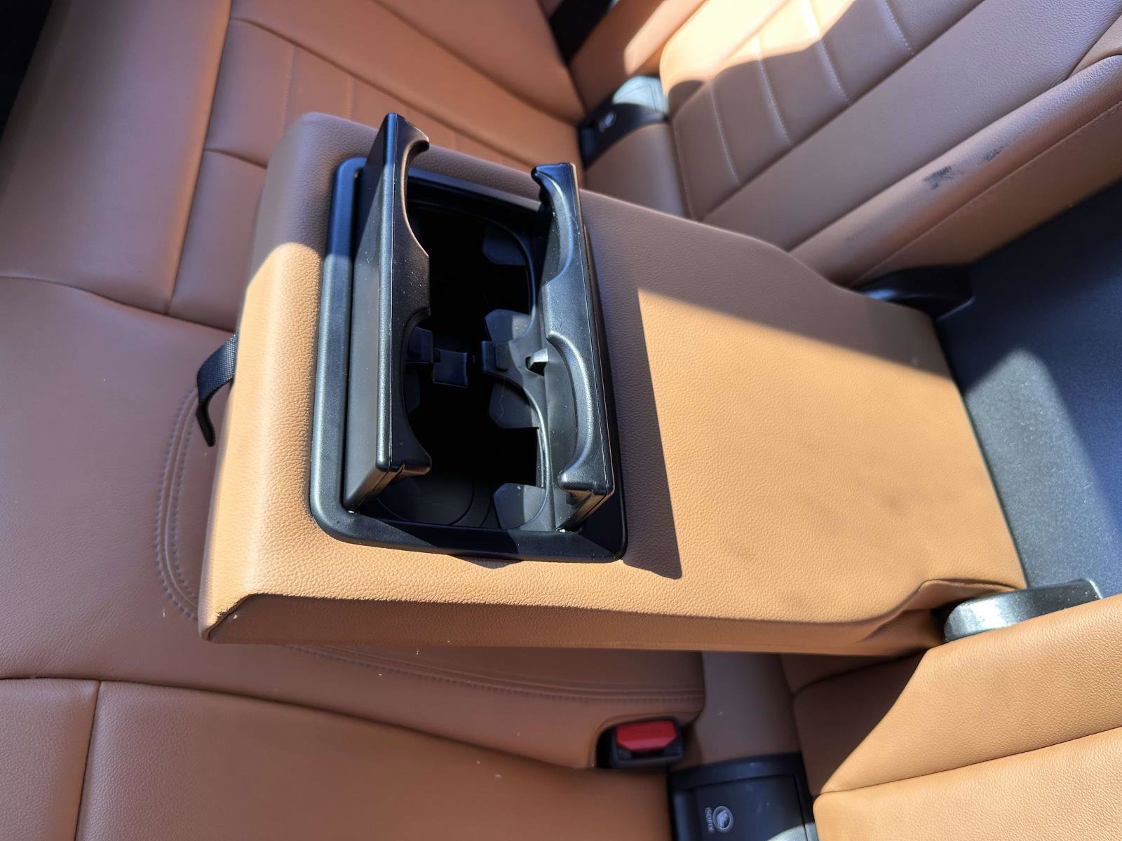 Used 2021 BMW 330i xDrive Sedan w/ Premium Package image 16